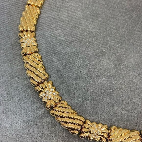 𝅺VINTAGE Nina Ricci gold tone Crystal rhinestone choker necklace adjustable - Picture 4 of 10